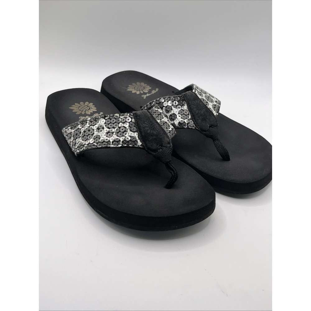 Yellow Box Sequined Circles Women's Size‎ 6